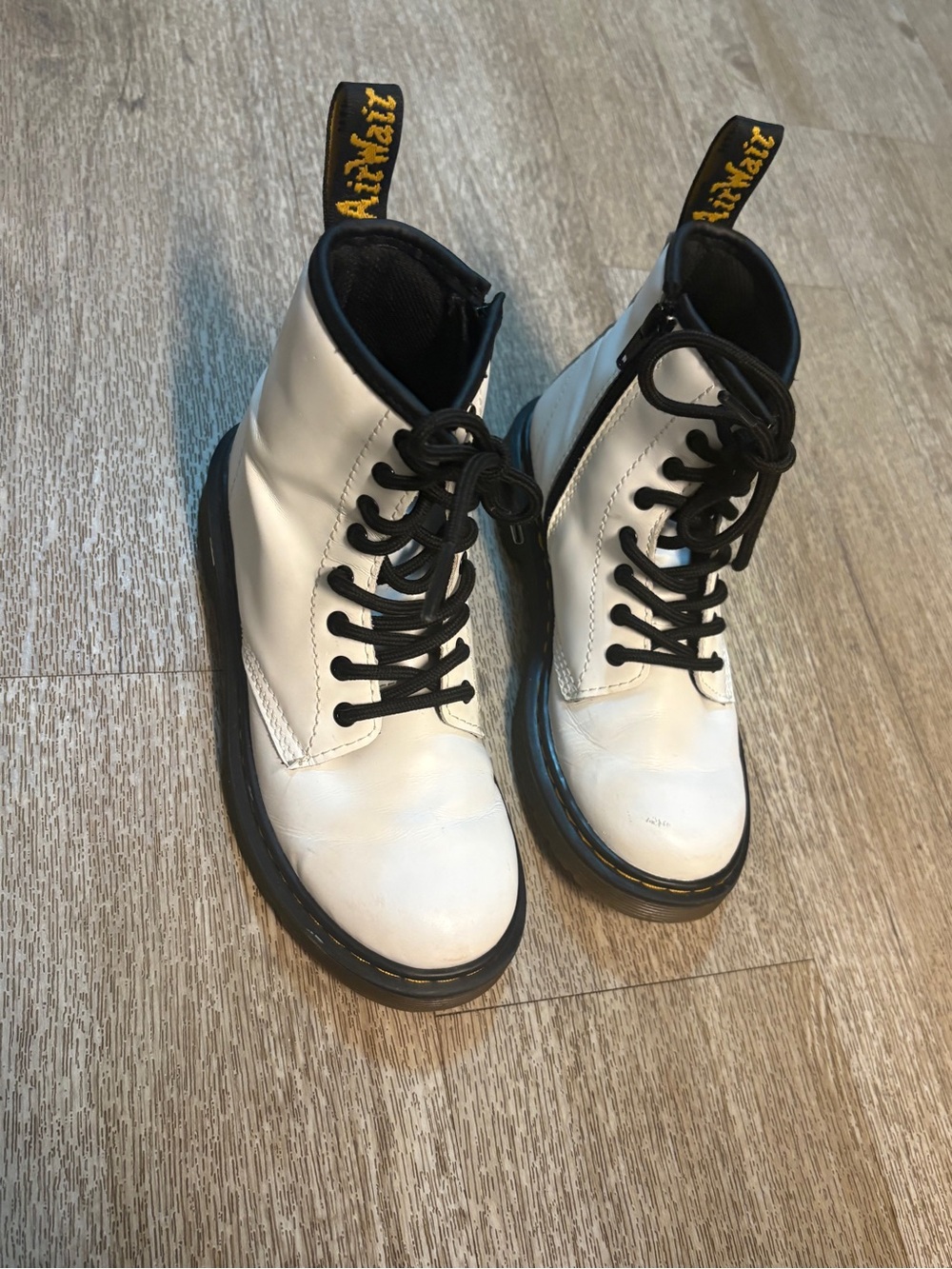 DR MARTENS WHITE 1460 KIDS SIZE 1